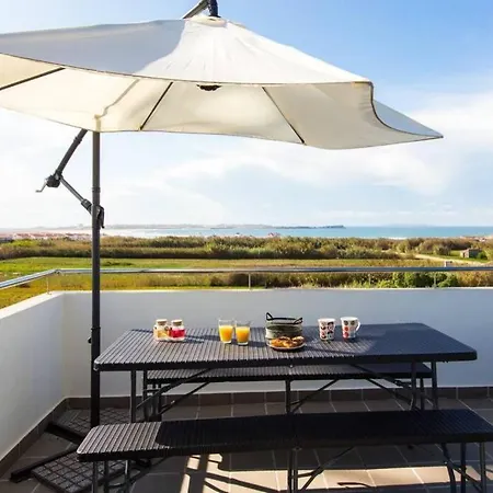 Apartment Sea Breeze Villa, Baleal Beach